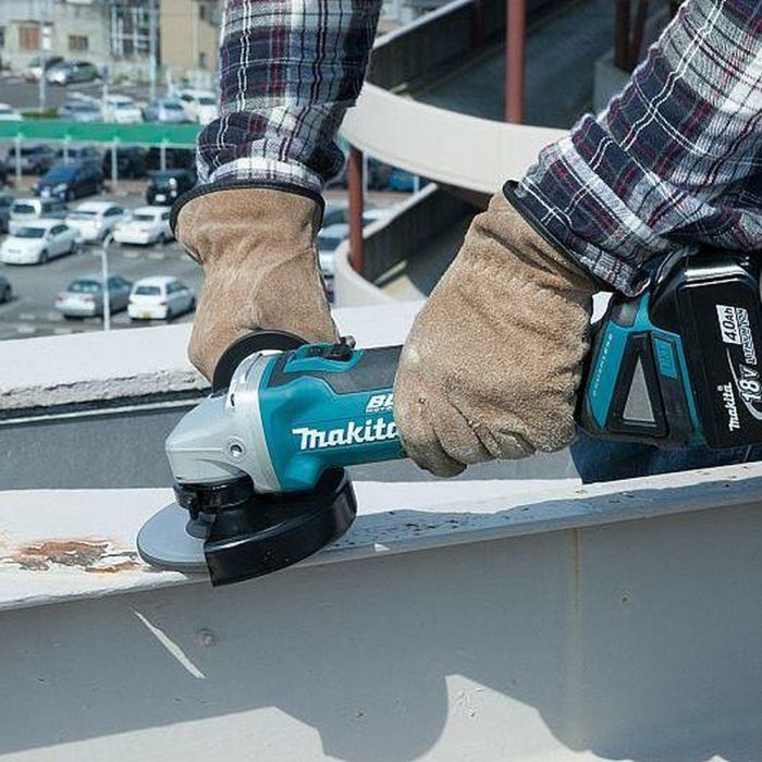 Аккумуляторная угловая шлифмашина Makita DGA504Z