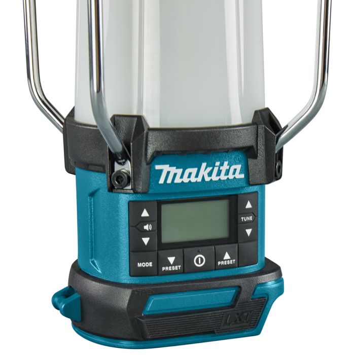 Аккумуляторный радиоприемник с фонарем Makita DMR055