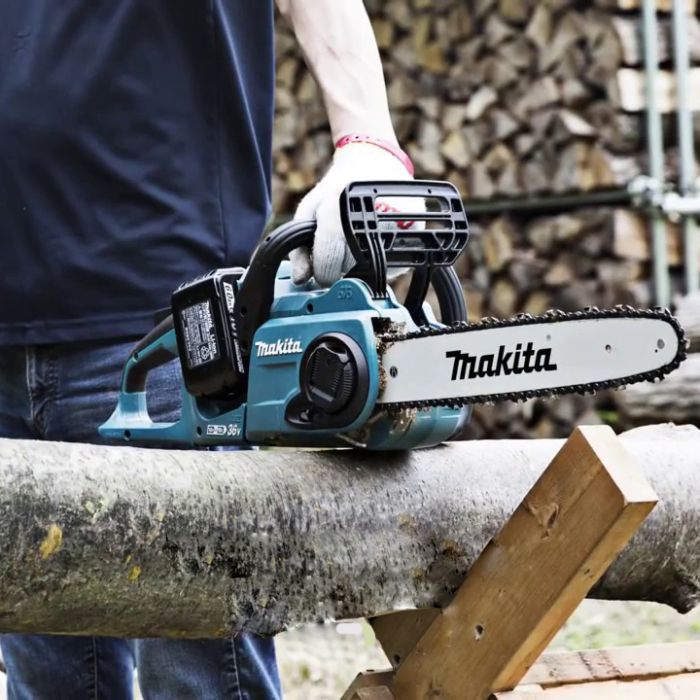 Аккумуляторная цепная пила MAKITA DUC353Z