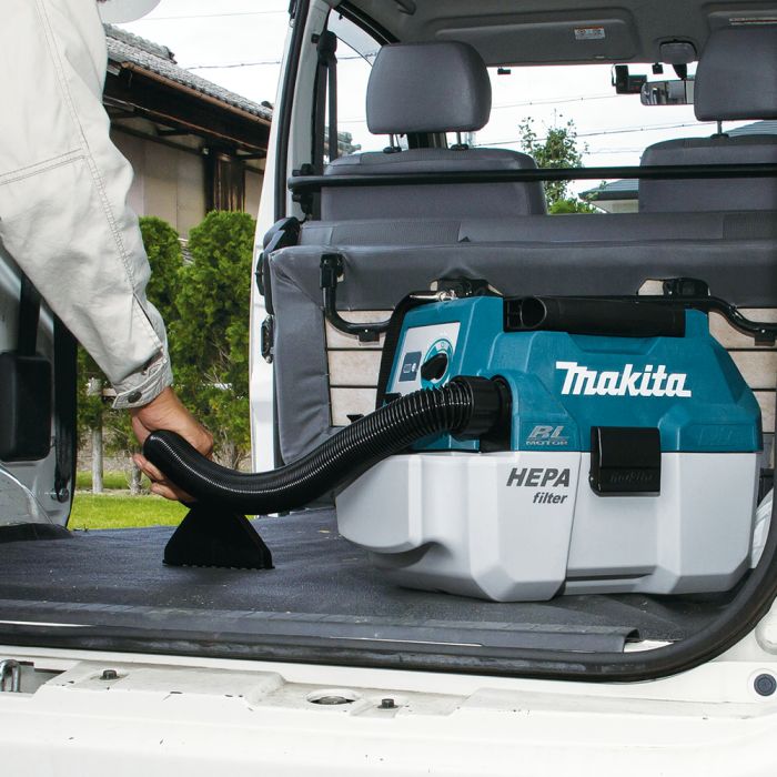 Аккумуляторный пылесос MAKITA DVC750LZ (без АКБ)