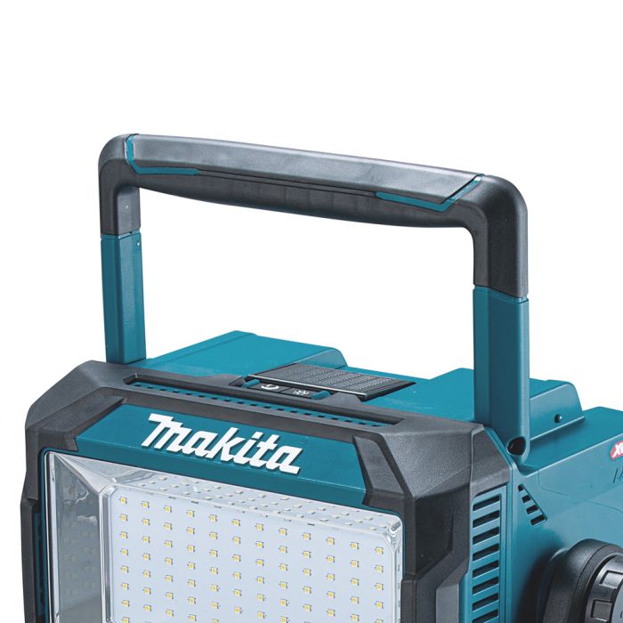 Аккумуляторный фонарь Makita XGT 40 V MAX/ 14.4-18 В LXT ML009G